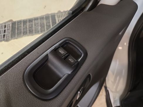 Used 2023 Ford Transit 350 XLT image 12