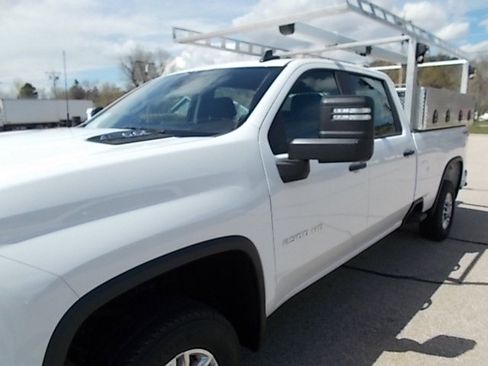 Used 2025 Chevrolet Silverado 2500 W/T w/ WT/CX Safety Package AWD/4WD image 33