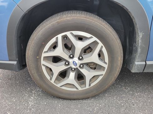 Used 2024 Subaru Forester Premium image 4