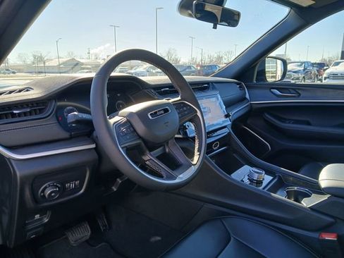 New 2026 Jeep Grand Cherokee L Limited image 9