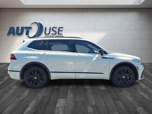Used 2022 Volkswagen Tiguan SE R-Line AWD/4WD image 4