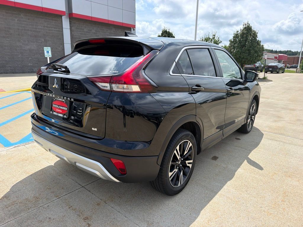 Used 2024 Mitsubishi Eclipse Cross AWD image 4