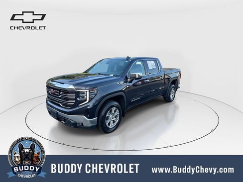 Used 2023 GMC Sierra 1500 SLT w/ X31 Off-Road Package AWD/4WD image 4