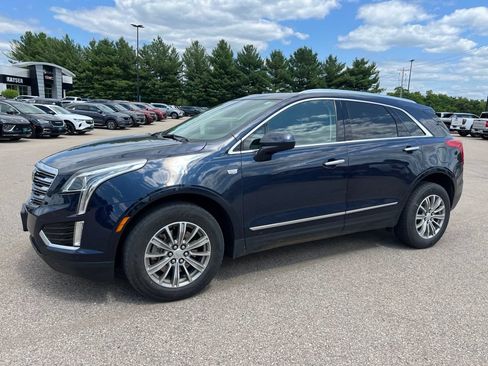 Used 2017 Cadillac XT5 Luxury w/ Driver Awareness Package AWD/4WD image 12