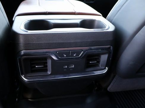 Used 2025 GMC Sierra 3500 Denali Ultimate image 31