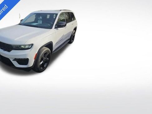 Used 2023 Jeep Grand Cherokee Limited w/ Black Appearance Package AWD/4WD image 1