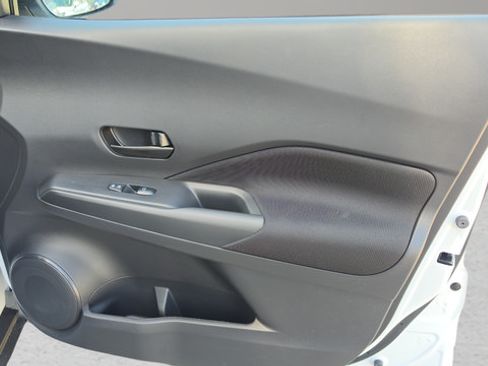 Certified 2025 Nissan Kicks Play S FWD image 28