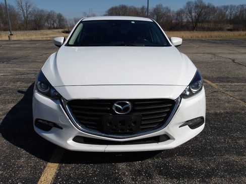 Used 2018 MAZDA MAZDA3 Touring image 3
