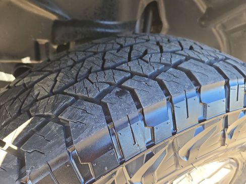 Used 2024 Jeep Wrangler Sport S image 11