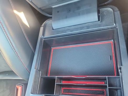 Used 2025 Ford Explorer ST image 25