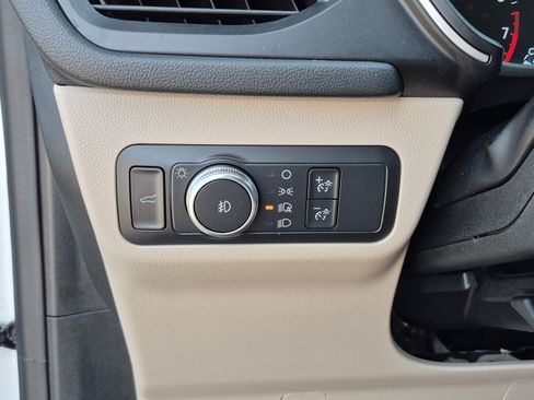 Used 2020 Ford Escape SEL FWD image 27