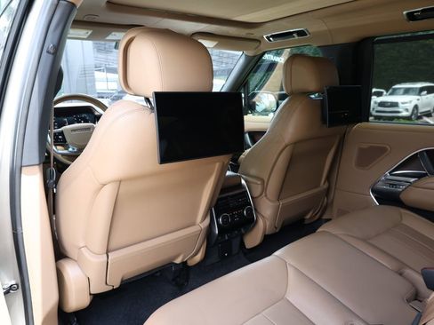 Used 2023 Land Rover Range Rover Long Wheelbase Autobiography image 20