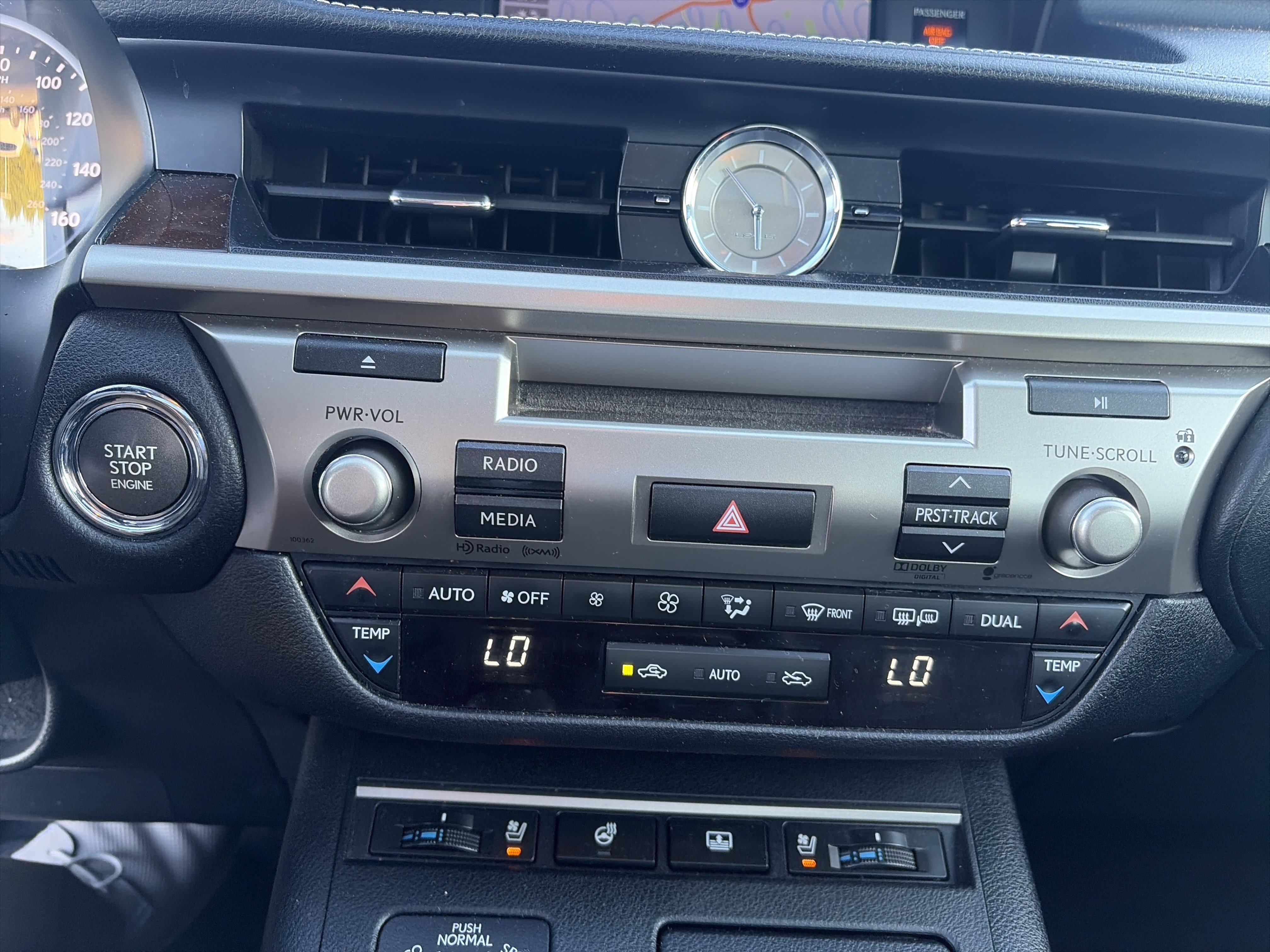 Used 2014 Lexus ES 350 w/ Luxury Package FWD image 34