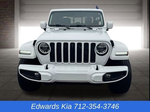 Used 2021 Jeep Gladiator Overland image 10