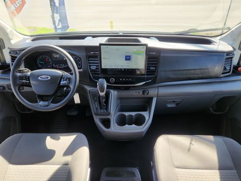 Used 2023 Ford Transit 350 XLT image 8