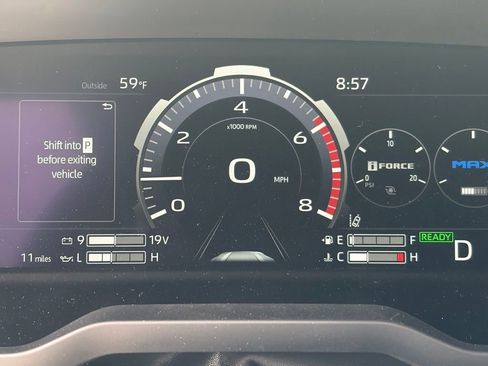 Used 2026 Toyota Tundra Platinum w/ Tow Tech Package AWD/4WD image 27