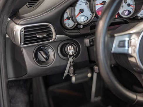 Used 2011 Porsche 911 Turbo S AWD/4WD image 22