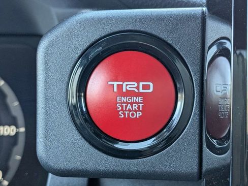 Used 2025 Toyota 4Runner TRD Off-Road Premium image 36