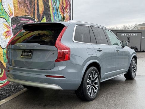 Used 2022 Volvo XC90 T6 Momentum w/ Climate Package image 8