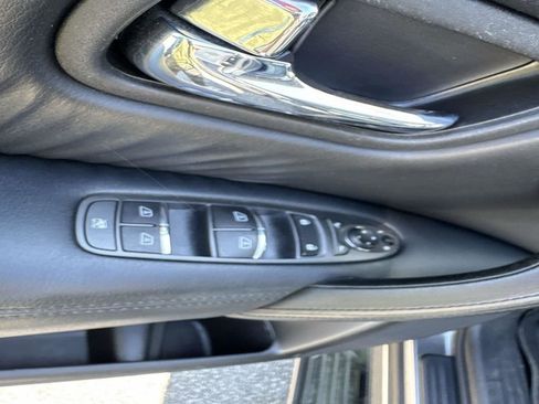 Used 2021 Nissan Armada SL w/ Captain's Chairs Package image 20