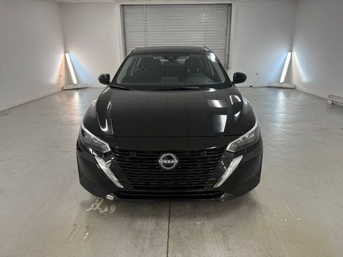 New 2025 Nissan Sentra SV w/ Trunk Package image 2