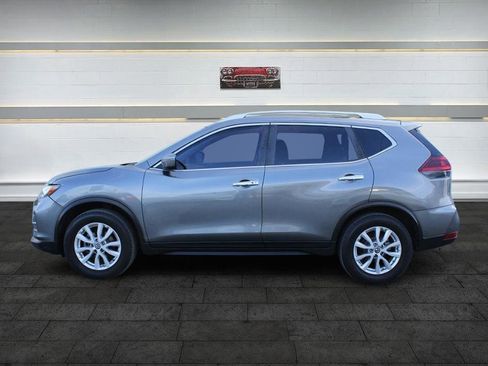 Used 2018 Nissan Rogue SV image 6