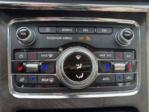 Used 2019 Lincoln Continental Reserve image 19