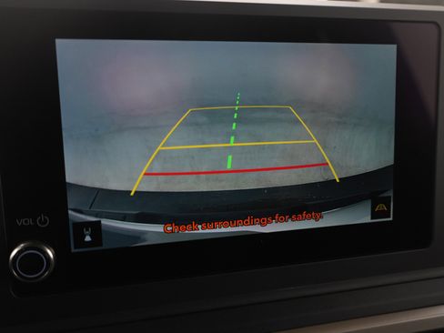 Used 2025 Toyota Tacoma SR image 28