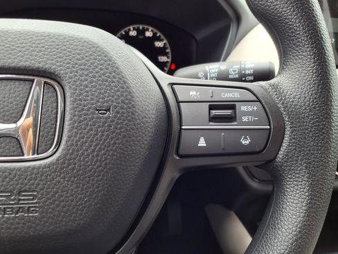Certified 2026 Honda HR-V LX image 15