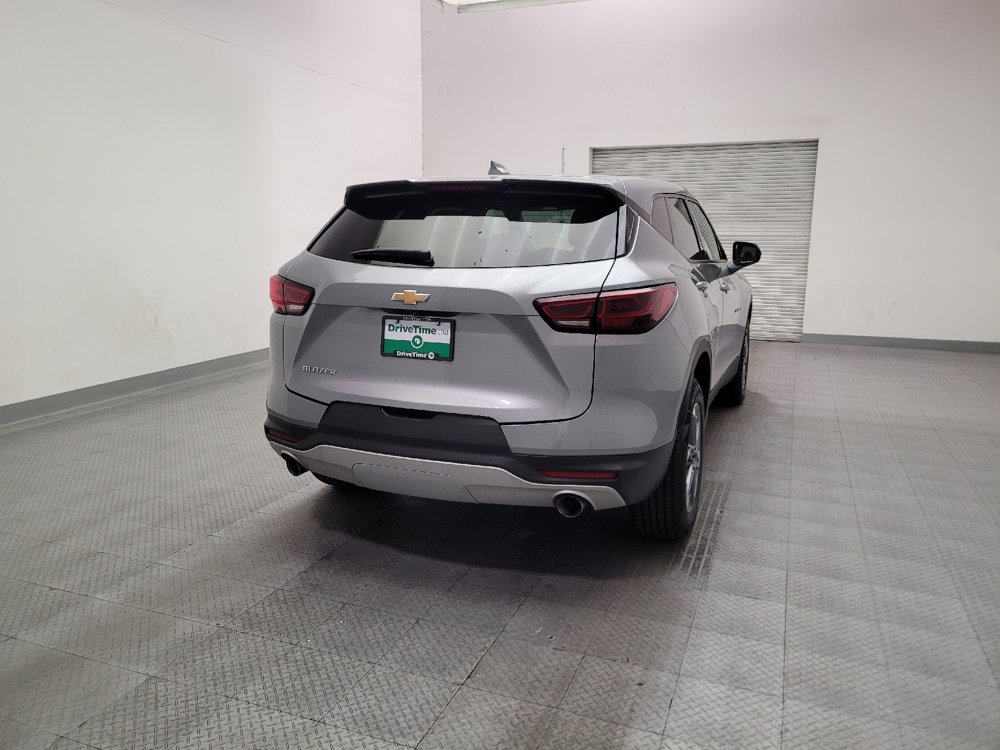 Used 2025 Chevrolet Blazer LT FWD image 7