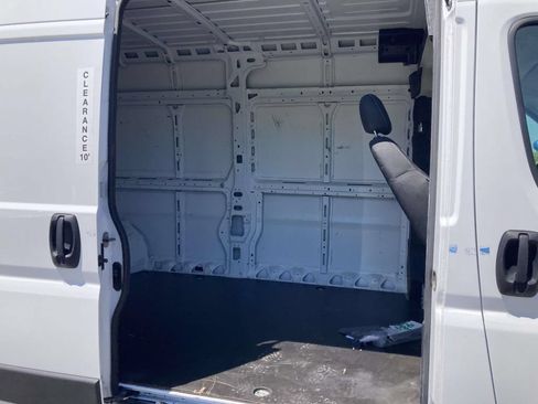 Used 2023 RAM ProMaster 2500 FWD image 17