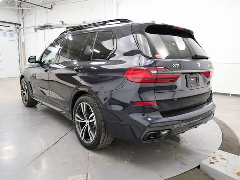 Used 2022 BMW X7 M50i image 5
