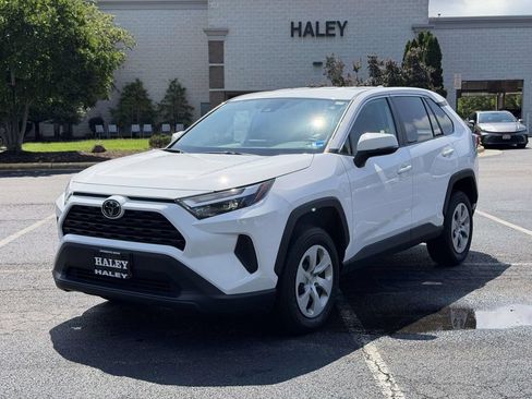 Used 2024 Toyota RAV4 LE AWD/4WD image 23