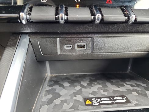 Used 2024 Chevrolet Colorado LT w/ LT Convenience Package II image 14