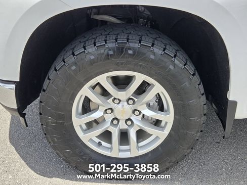 Used 2021 Chevrolet Silverado 1500 LT w/ Z71 Off-Road Package AWD/4WD image 16