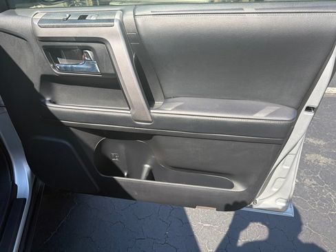 Used 2021 Toyota 4Runner SR5 AWD/4WD image 15
