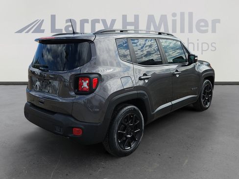 Used 2019 Jeep Renegade Altitude w/ Quick Order Package 2XM image 5