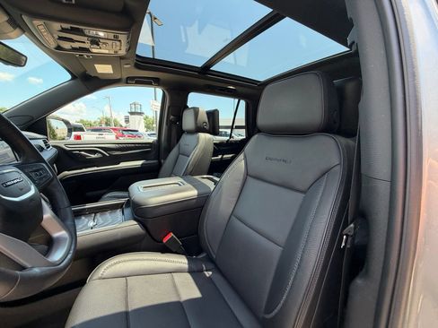 Used 2023 GMC Yukon Denali w/ Denali Reserve Package AWD/4WD image 17