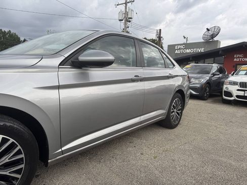 Used 2019 Volkswagen Jetta SE FWD image 9