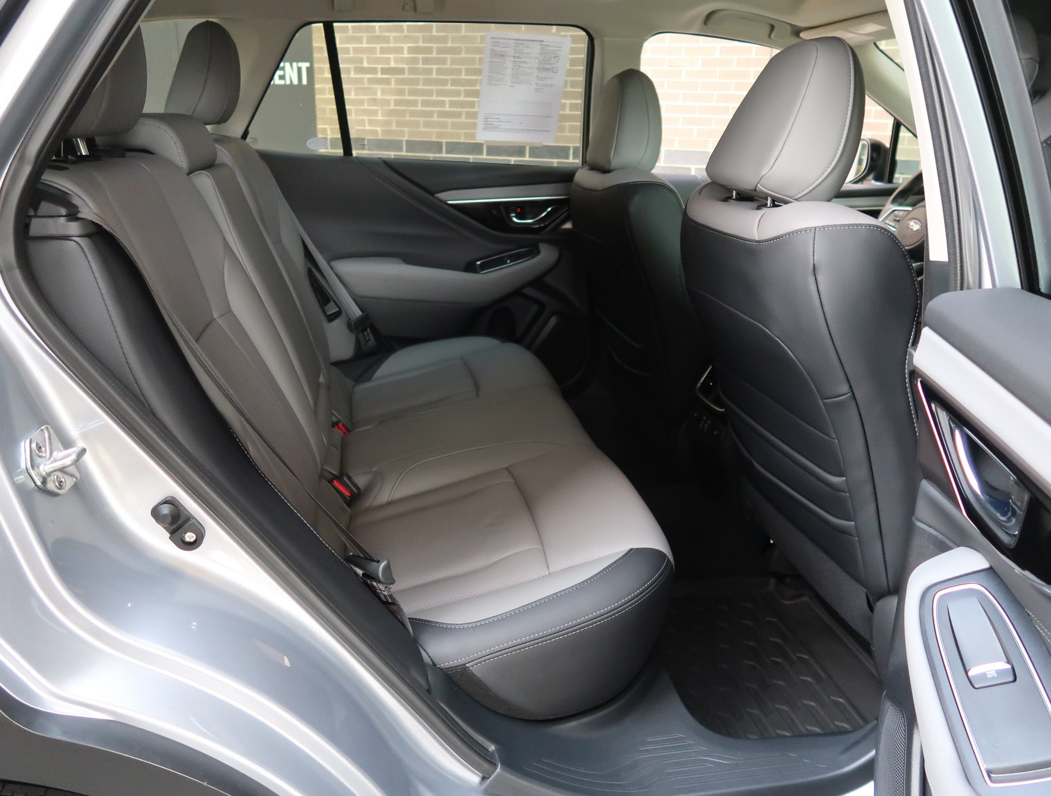 Used 2025 Subaru Outback Limited w/ Popular Package #2 AWD/4WD image 36