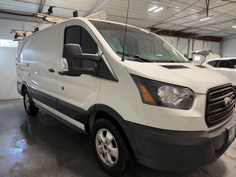 Used 2019 Ford Transit 250 130 Low Roof image 4