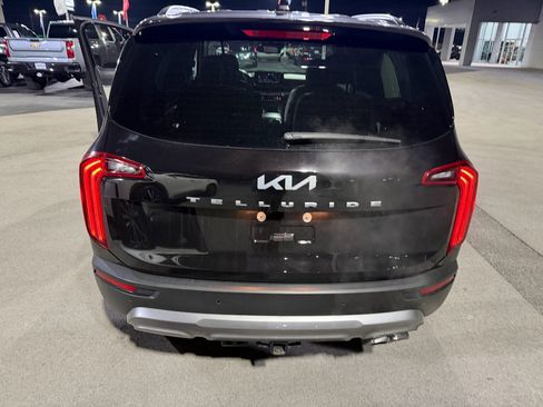 Used 2022 Kia Telluride EX w/ EX Premium Package image 5
