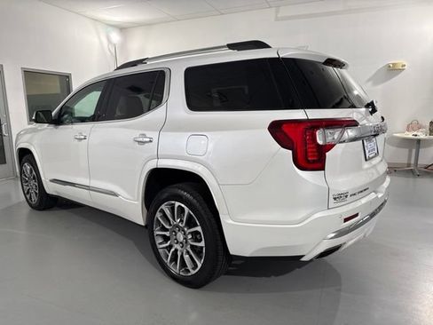 Used 2023 GMC Acadia Denali w/ Denali Ultimate Package FWD image 5