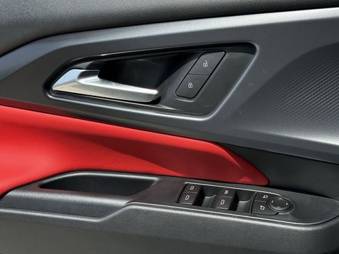 New 2026 Chevrolet Equinox EV RS FWD image 19