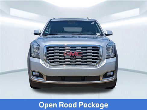 Used 2018 GMC Yukon XL Denali w/ Denali Ultimate Package AWD/4WD image 8