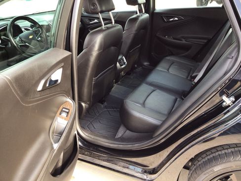 Used 2023 Chevrolet Malibu LT w/ Redline Edition FWD image 11