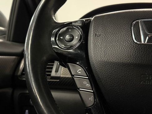 Used 2017 Honda Accord Sport image 14