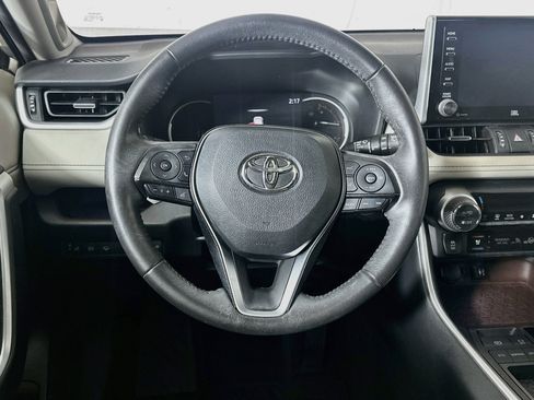 Used 2019 Toyota RAV4 Limited w/ Cold Weather Package FWD image 18