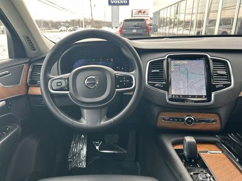 Certified 2025 Volvo XC90 B6 Plus image 18