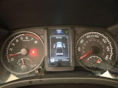Used 2022 Toyota Tacoma SR w/ SR Convenience Package image 10